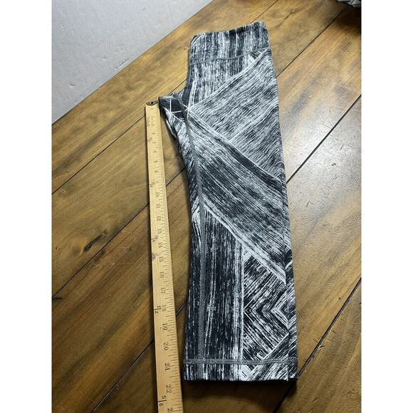 Lululemon Wunder Under Crop II Full-On Luon Heat Wave White Black Size 6 - Picture 8 of 9